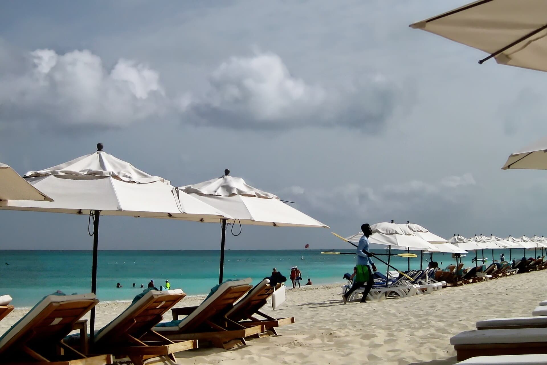 White sand and turquoise water at Grace Bay, Turks and Caicos